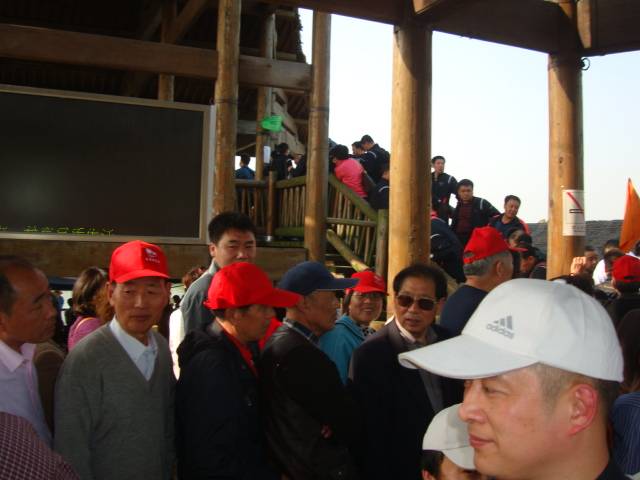 The lineup started outside.  Wetlands Park, Hangzhou, China