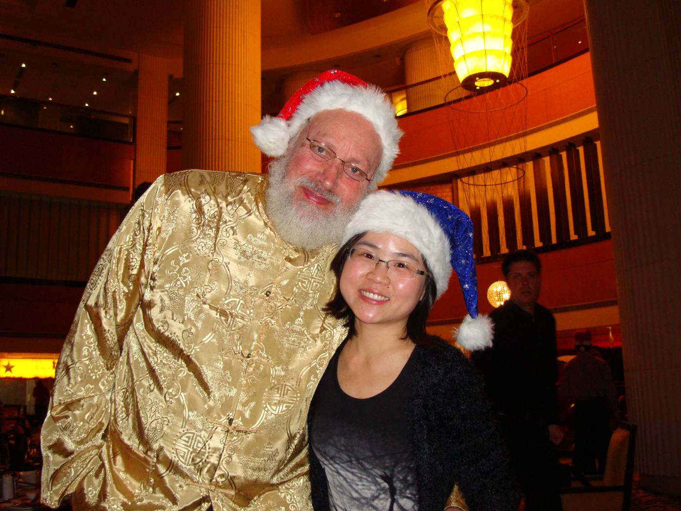 Picture:  Our former student, Lv Min, now works in Shanghai.  She could join us for the Christmas dinner.