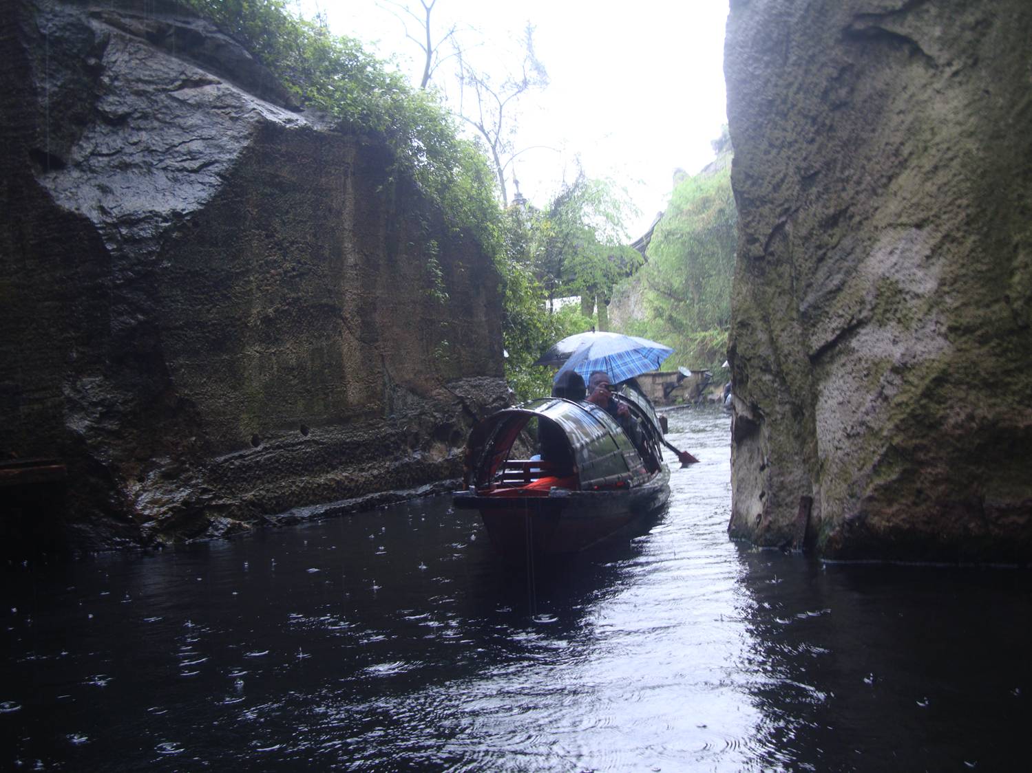 Picture:  I think I read that Donghu is a man made lake.  If so, it's an amazingly beautiful achievement.  Shaoxing, China