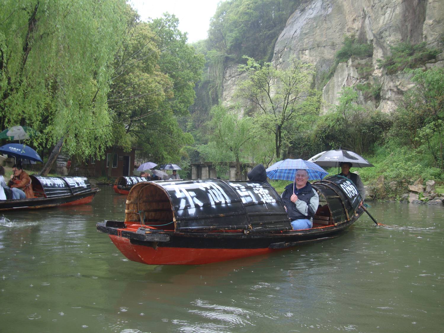 Picture:  I'd like to have one of these boats, and they can be bought for a very reasonable price.  But I don't know how I'd get it home to Canada.  Boating on Donghu, Shaoxing, China