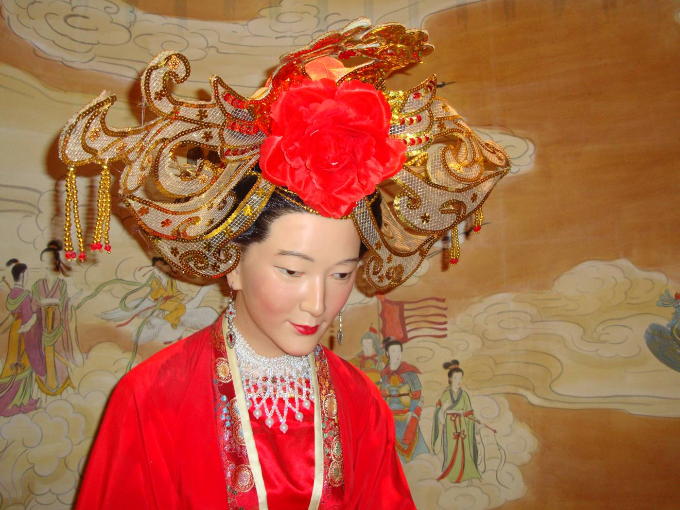 Picture:  A wax figure of a bride in the Tao Bo Yuan (Peach Museum), Yang Shan, Wuxi, China