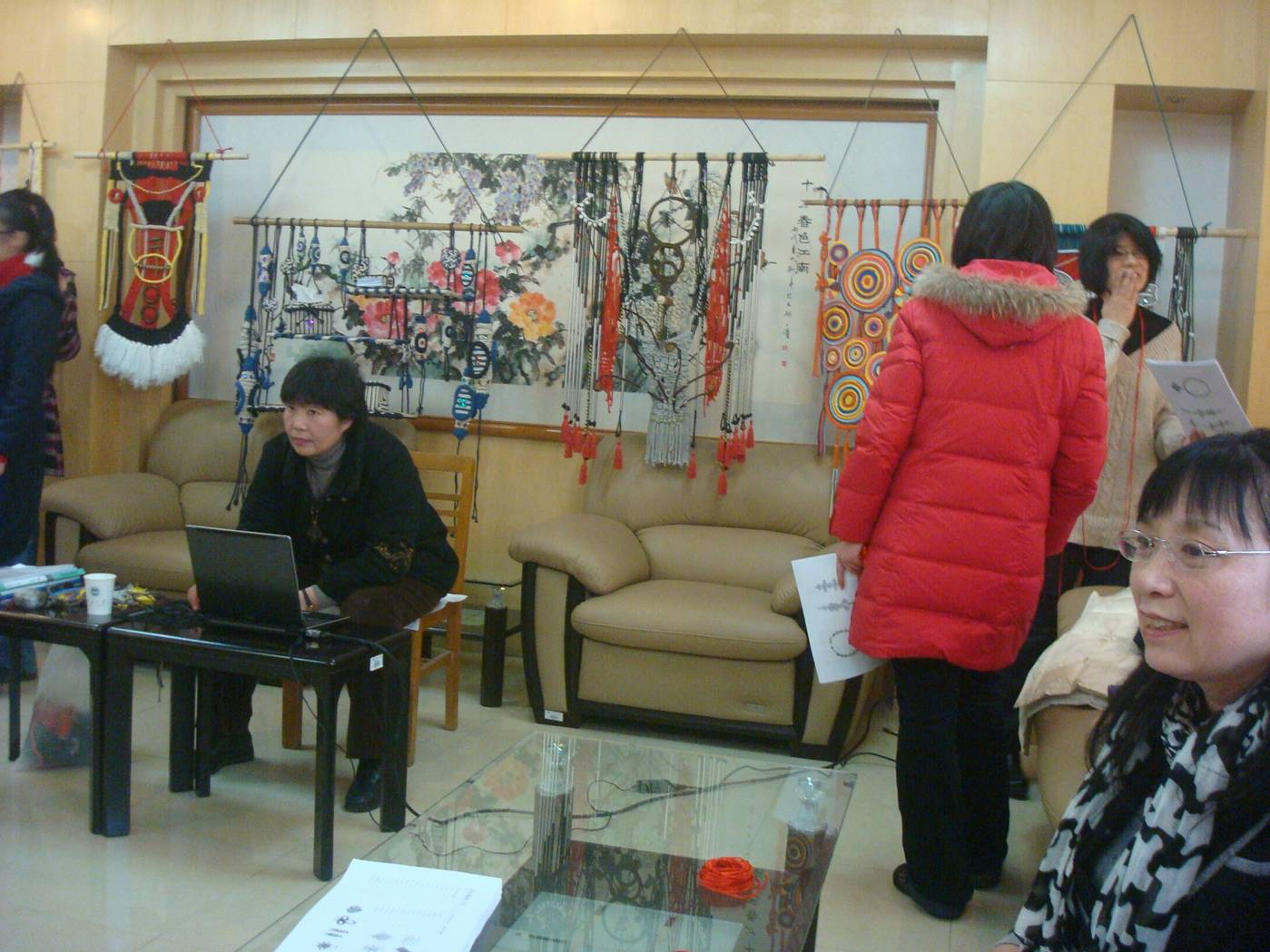 Chinese knot lesson, Jiangnan University, Wuxi, China