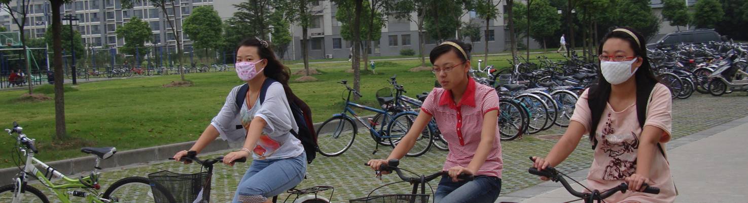 Students take precautions against the H1N1 virus.  Jiangnan University, Wuxi, China